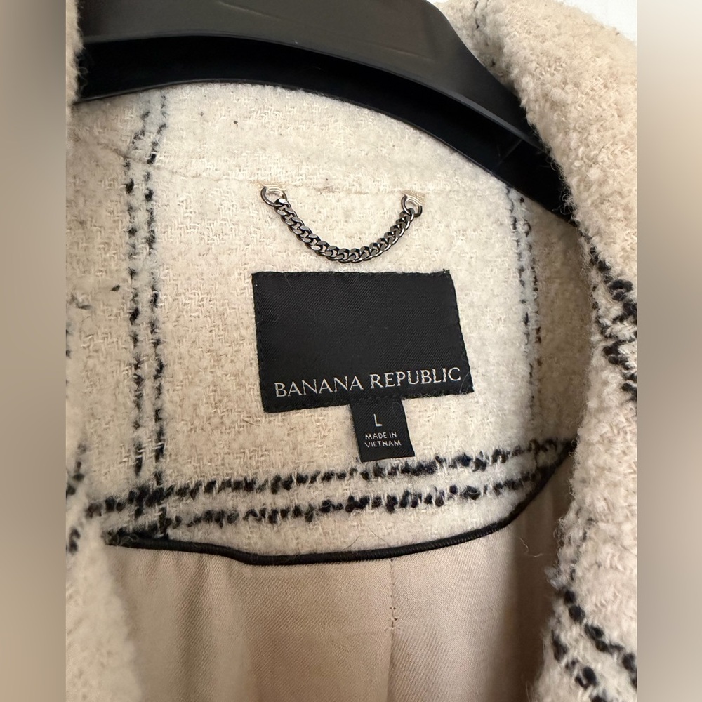 Banana Republic Bouclé Cocoon Wool Oversized Pea Coat in Windowpane Check - Picture 6 of 9